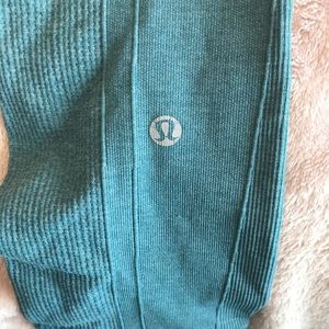 Seamless teal Lululemon leggings